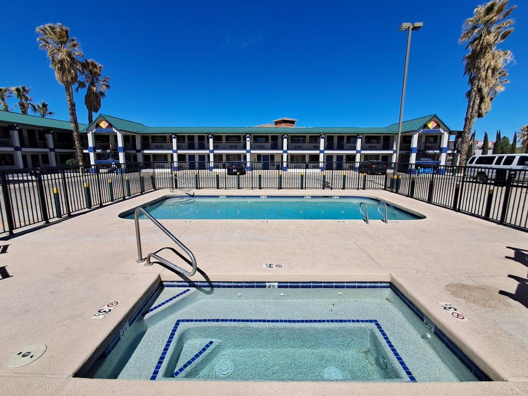 Days Inn By Wyndham Safford, Az Екстериор снимка
